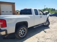 ✅ 2010 Chevrolet Silverado 2500HD • VIN: 1GC5CVBG3AZ266887 • Lot: 42055588. Wystawiony na IAAI z przebiegiem 150 946 mil. Bezpłatny archiwum sprzedaży aukcyjnych z USA i szczegółowy raport historii pojazdu na DreamBid. Zdjęcie 4.