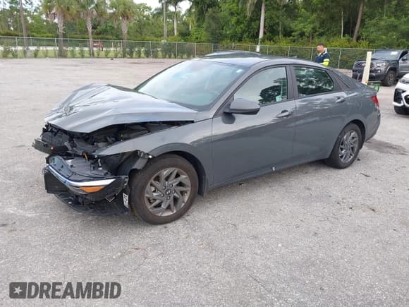 ✅ 2024 Hyundai Elantra SEL • VIN: KMHLM4DG8RU749226 • Lot: 43354612. Listed on IAAI with 25,309 mi. Free auction sales archive from the USA and detailed vehicle history report at DreamBid. Image 2.