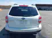 2015 Subaru Forester Premium с VIN JF2SJADC8FG522635, выставлен на аукционе IAAI как лот 43084638 с пробегом 143 389 миль миль и . История ставок и продаж доступна на DreamBid. Изображение 16.