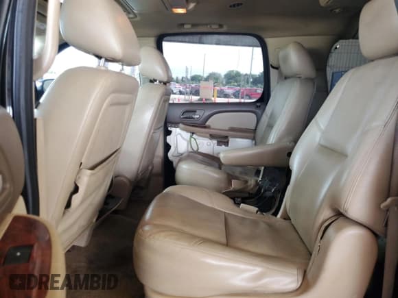 ✅ 2013 Chevrolet Suburban LTZ • VIN: 1GNSCKE00DR188905 • Lot: 46224845. Wystawiony na Copart z przebiegiem 212 260 mil. Bezpłatny archiwum sprzedaży aukcyjnych z USA i szczegółowy raport historii pojazdu na DreamBid. Zdjęcie 11.