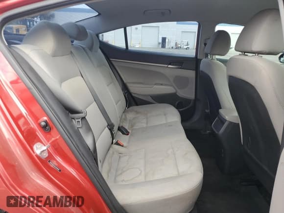 ✅ 2017 Hyundai Elantra SE • VIN: 5NPD74LF0HH200668 • Лот: 82451005. Опубликован ранее на Copart с пробегом 128 940 миль. Бесплатный доступ к архиву аукционных продаж из США и подробный отчёт об истории автомобиля на DreamBid. Изображение 10.