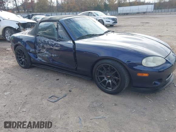 ✅ 2001 Mazda MX-5 Miata • VIN: JM1NB353410201227 • Lot: 43656211. Listed on IAAI with 123,150 mi. Free auction sales archive from the USA and detailed vehicle history report at DreamBid. Image 1.