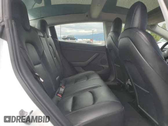 ✅ 2022 Tesla Model 3 • VIN: 5YJ3E1EA5NF349475 • Lot: 86544605. Listed on Copart with 62,345 mi. Free auction sales archive from the USA and detailed vehicle history report at DreamBid. Image 10.