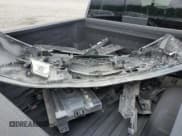 ✅ 2019 Chevrolet Silverado 1500 High Country • VIN: 3GCUYHED7KG282625 • Lot: 59418604. Wystawiony na Copart z przebiegiem 121 148 mil. Bezpłatny archiwum sprzedaży aukcyjnych z USA i szczegółowy raport historii pojazdu na DreamBid. Zdjęcie 12.