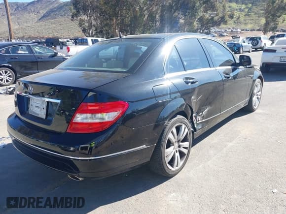 ✅ 2008 Mercedes-Benz C 300 Sport • VIN: WDDGF54XX8F068029 • Lot: 41626868. Wystawiony na IAAI z przebiegiem 86 375 mil. Bezpłatny archiwum sprzedaży aukcyjnych z USA i szczegółowy raport historii pojazdu na DreamBid. Zdjęcie 4.
