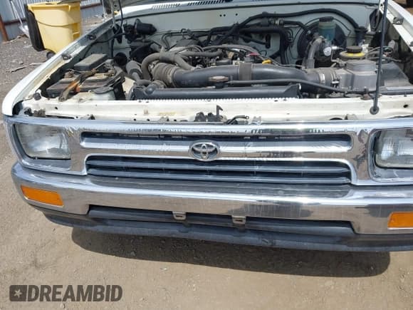 ✅ 1995 Toyota Pickup DX • VIN: JT4RN93P9S5112517 • Lot: 42843583. Listed on IAAI with 144,959 mi. Free auction sales archive from the USA and detailed vehicle history report at DreamBid. Image 6.
