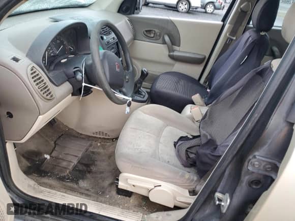 2002 Saturn VUE z VIN 5GZCZ23DX2S817690, wystawiony jako Copart lot #78302164 z przebiegiem 323 160 mil mil oraz Szkoda całkowita • Salvage title. Historia ofert i sprzedaży dostępna na DreamBid. Obrazek 7.