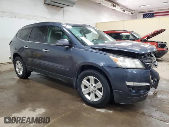 ✅ 2013 Chevrolet Traverse LT • VIN: 1GNKRGKD3DJ174997 • Lot: 85734565. Wystawiony na Copart z przebiegiem 123 292 mil. Bezpłatny archiwum sprzedaży aukcyjnych z USA i szczegółowy raport historii pojazdu na DreamBid. Zdjęcie 4.