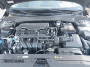 ✅ 2025 Hyundai Elantra Limited • VIN: KMHLP4DG1SU027738 • Lot: 43643629. Wystawiony na IAAI z przebiegiem 9 854 mil. Bezpłatny archiwum sprzedaży aukcyjnych z USA i szczegółowy raport historii pojazdu na DreamBid. Zdjęcie 10.