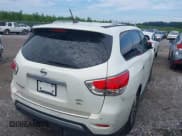 ✅ 2014 Nissan Pathfinder SV • VIN: 5N1AR2MM1EC697442 • Lot: 42622237. Listed on IAAI with 196,566 mi. Free auction sales archive from the USA and detailed vehicle history report at DreamBid. Image 4.