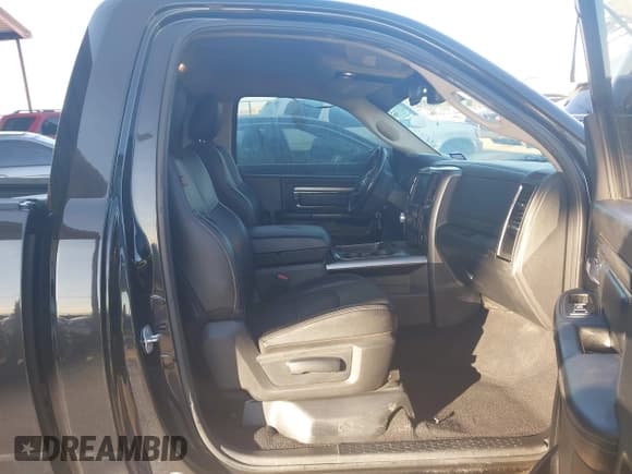 ✅ 2016 Ram 1500 Sport • VIN: 3C6JR6CTXGG265511 • Lot: 43548561. Listed on IAAI with 126,151 mi. Free auction sales archive from the USA and detailed vehicle history report at DreamBid. Image 5.