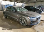 ✅ 2024 Volvo S60 Core Dark Theme • VIN: 7JRL12FK8RG294428 • Lot: 86885625. Listed on Copart with 51,354 mi. Free auction sales archive from the USA and detailed vehicle history report at DreamBid. Image 4.