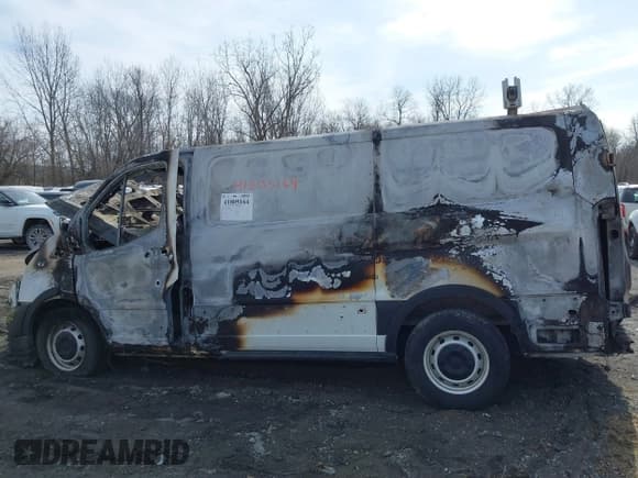 ✅ 2021 Ford Transit • VIN: 1FTBR1YGXMKA98700 • Lot: 41805164. Wystawiony na IAAI z przebiegiem Nie podano. Bezpłatny archiwum sprzedaży aukcyjnych z USA i szczegółowy raport historii pojazdu na DreamBid. Zdjęcie 13.