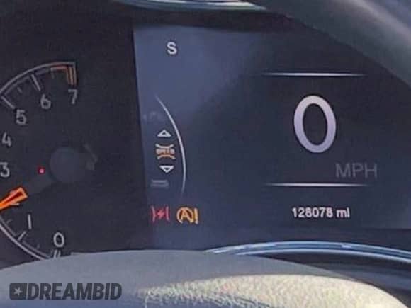 2018 Jeep Grand Cherokee Sterling z VIN 1C4RJFBG8JC162167, wystawiony jako Copart lot #91731335 z przebiegiem 128 078 mil mil oraz Czysty tytuł • Clean title. Historia ofert i sprzedaży dostępna na DreamBid. Obrazek 8.