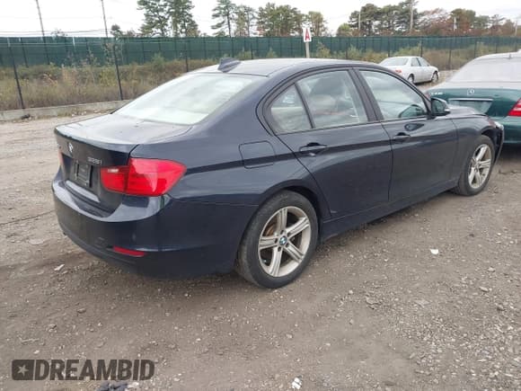 ✅ 2014 BMW 3 Series 328i xDrive • VIN: WBA3B5C56EP543957 • Лот: 43521423. Опубликован ранее на IAAI с пробегом 55 973 миль. Бесплатный доступ к архиву аукционных продаж из США и подробный отчёт об истории автомобиля на DreamBid. Изображение 4.