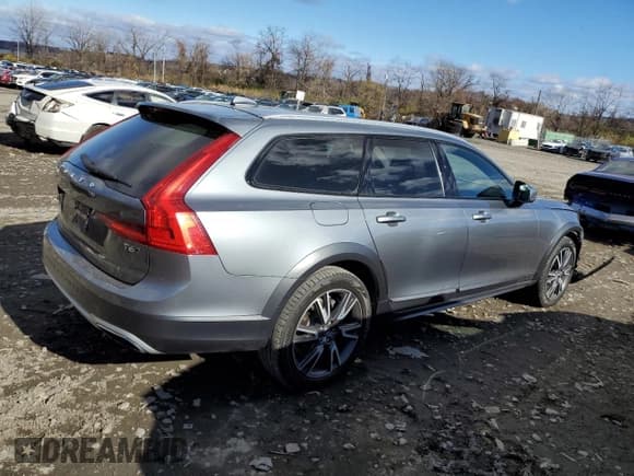 ✅ 2017 Volvo V90 • VIN: YV4A22NL2H1006186 • Лот: 80231784. Опубликован ранее на Copart с пробегом 79 486 миль. Бесплатный доступ к архиву аукционных продаж из США и подробный отчёт об истории автомобиля на DreamBid. Изображение 3.