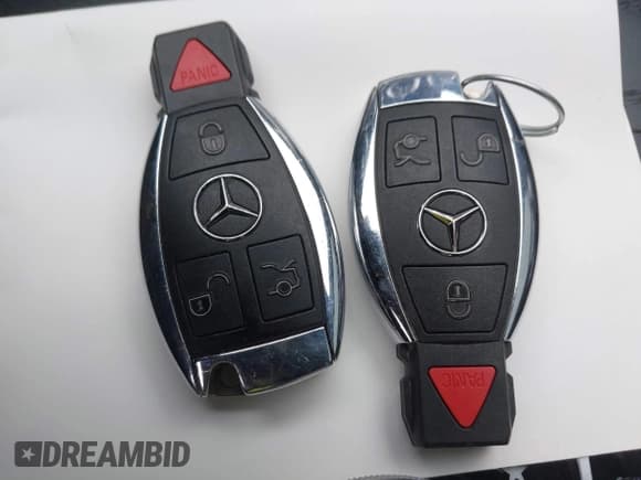 ✅ 2017 Mercedes-Benz C 43 AMG • VIN: 55SWF6EB5HU210594 • Lot: 41709797. Listed on IAAI with 63,215 mi. Free auction sales archive from the USA and detailed vehicle history report at DreamBid. Image 11.