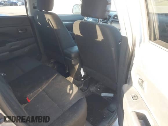 2020 Mitsubishi Outlander ES with VIN JA4AR3AUXLU006666, listed as a IAAI auction lot 43370315 with 117,368 mi miles and . Bid and sale history available at DreamBid. Image 8.