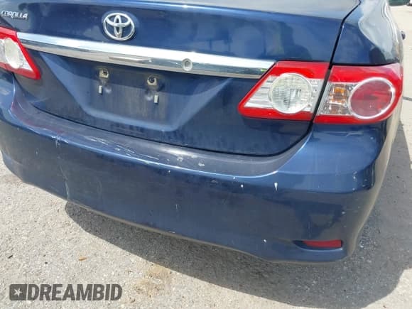 ✅ 2013 Toyota Corolla L • VIN: 5YFBU4EE0DP202907 • Lot: 43112177. Wystawiony na IAAI z przebiegiem 186 357 mil. Bezpłatny archiwum sprzedaży aukcyjnych z USA i szczegółowy raport historii pojazdu na DreamBid. Zdjęcie 18.