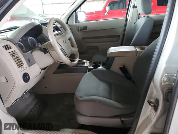 ✅ 2008 Ford Escape XLS • VIN: 1FMCU92Z88KB83368 • Lot: 67181085. Listed on Copart with 216,499 mi. Free auction sales archive from the USA and detailed vehicle history report at DreamBid. Image 7.