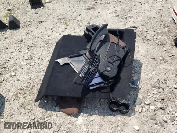 ✅ 2014 Mercedes-Benz S 550 • VIN: WDDUG8FB2EA068277 • Lot: 60694445. Wystawiony na Copart z przebiegiem 99 174 mil. Bezpłatny archiwum sprzedaży aukcyjnych z USA i szczegółowy raport historii pojazdu na DreamBid. Zdjęcie 12.