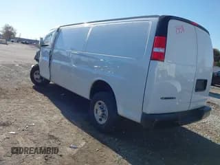 ✅ 2024 Chevrolet Express Cargo • VIN: 1GCWGBFPXR1288381 • Лот: 43477358. Опубликован ранее на IAAI с пробегом 11 929 миль. Бесплатный доступ к архиву аукционных продаж из США и подробный отчёт об истории автомобиля на DreamBid. Изображение 3.