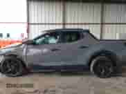 ✅ 2023 Hyundai Santa Cruz Night Edition • VIN: 5NTJCDAF0PH074572 • Лот: 41080200. Размещён на IAAI с пробегом 8 548 миль миль. Получите бесплатный доступ к архиву аукционных продаж из США и посмотрите подробный отчёт об истории автомобиля на DreamBid. Изображение 14.