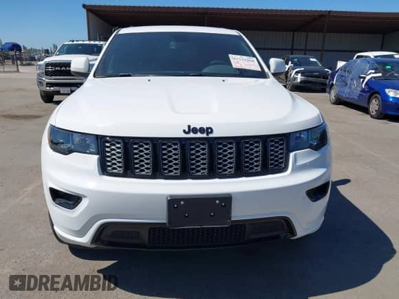 2020 Jeep Grand Cherokee Altitude z VIN 1C4RJEAG0LC245039, wystawiony jako IAAI lot #43335958 z przebiegiem 37 357 mil mil oraz . Historia ofert i sprzedaży dostępna na DreamBid. Obrazek 12.