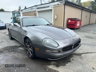 ✅ 2004 Maserati Coupe • VIN: ZAMBC38A840011845 • Lot: 55761615. Wystawiony na Copart z przebiegiem 49 017 mil. Bezpłatny archiwum sprzedaży aukcyjnych z USA i szczegółowy raport historii pojazdu na DreamBid. Zdjęcie 1.