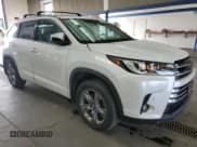 ✅ 2019 Toyota Highlander Limited Platinum • VIN: 5TDDZRFHXKS980491 • Lot: 81989845. Listed on Copart with 94,961 mi. Free auction sales archive from the USA and detailed vehicle history report at DreamBid. Image 4.