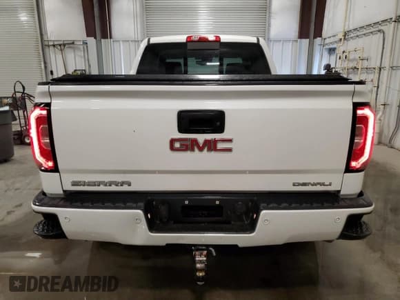 ✅ 2016 GMC Sierra 1500 Denali • VIN: 3GTU2PECXGG349616 • Lot: 81808055. Listed on Copart with 146,432 mi. Free auction sales archive from the USA and detailed vehicle history report at DreamBid. Image 6.