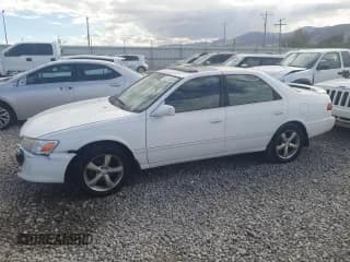 ✅ 2000 Toyota Camry LE • VIN: 4T1BF28K0YU946303 • Lot: 82140095. Listed on Copart with 159,073 mi. Free auction sales archive from the USA and detailed vehicle history report at DreamBid. Image 1.