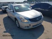 ✅ 2010 Nissan Altima 2.5 • VIN: 1N4AL2AP3AN429517 • Lot: 43356938. Wystawiony na IAAI z przebiegiem 222 315 mil. Bezpłatny archiwum sprzedaży aukcyjnych z USA i szczegółowy raport historii pojazdu na DreamBid. Zdjęcie 1.