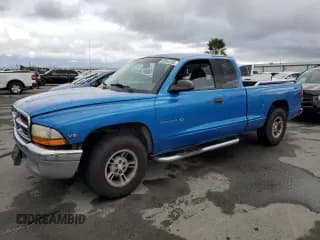 ✅ 1999 Dodge Dakota SLT • VIN: 1B7GL22X4XS108843 • Lot: 82464205. Wystawiony na Copart z przebiegiem 224 498 mil. Bezpłatny archiwum sprzedaży aukcyjnych z USA i szczegółowy raport historii pojazdu na DreamBid. Zdjęcie 1.