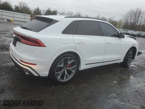 ✅ 2023 Audi SQ8 Premium Plus • VIN: WA1AWBF18PD007077 • Лот: 49072304. Опубликован ранее на Copart с пробегом 27 554 миль. Бесплатный доступ к архиву аукционных продаж из США и подробный отчёт об истории автомобиля на DreamBid. Изображение 3.