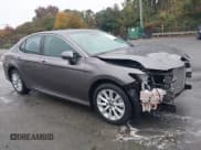 ✅ 2020 Toyota Camry LE • VIN: 4T1C11AK3LU996418 • Lot: 43528082. Wystawiony na IAAI z przebiegiem 33 532 mil. Bezpłatny archiwum sprzedaży aukcyjnych z USA i szczegółowy raport historii pojazdu na DreamBid. Zdjęcie 14.