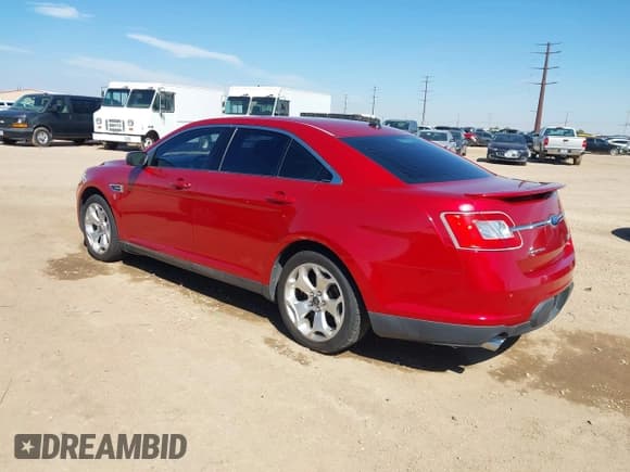 ✅ 2011 Ford Taurus SHO • VIN: 1FAHP2KTXBG100897 • Lot: 43458045. Wystawiony na IAAI z przebiegiem 109 468 mil. Bezpłatny archiwum sprzedaży aukcyjnych z USA i szczegółowy raport historii pojazdu na DreamBid. Zdjęcie 3.
