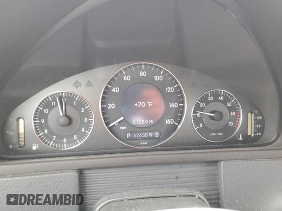 ✅ 2003 Mercedes-Benz CLK 320 • VIN: WDBTJ65JX3F051827 • Lot: 85942665. Wystawiony na Copart z przebiegiem 62 638 mil. Bezpłatny archiwum sprzedaży aukcyjnych z USA i szczegółowy raport historii pojazdu na DreamBid. Zdjęcie 9.