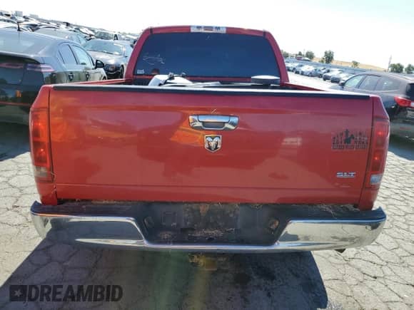 2005 Dodge 1500 SLT z VIN 1D7HA18D95S238895, wystawiony jako Copart lot #63550684 z przebiegiem 295 628 mil mil oraz Szkoda całkowita • Salvage title. Historia ofert i sprzedaży dostępna na DreamBid. Obrazek 6.