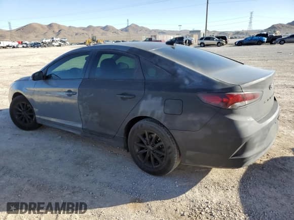 ✅ 2019 Hyundai Sonata SE • VIN: 5NPE24AF5KH754687 • Lot: 43632343. Listed on Copart with 40,329 mi. Free auction sales archive from the USA and detailed vehicle history report at DreamBid. Image 2.