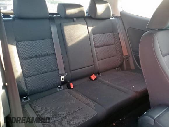 ✅ 2013 Volkswagen Golf TDI w/Tech Pkg • VIN: WVWMM7AJ7DW033425 • Lot: 54090105. Listed on Copart with 122,105 mi. Free auction sales archive from the USA and detailed vehicle history report at DreamBid. Image 10.