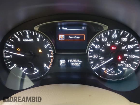 ✅ 2014 Nissan Altima SV • VIN: 1N4AL3AP8EC199884 • Lot: 43577989. Listed on IAAI with 175,964 mi. Free auction sales archive from the USA and detailed vehicle history report at DreamBid. Image 7.