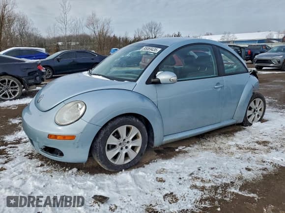 ✅ 2009 Volkswagen Beetle S • VIN: 3VWPW31C29M505195 • Лот: 95069435. Опубликован ранее на Copart с пробегом 97 849 миль. Бесплатный доступ к архиву аукционных продаж из США и подробный отчёт об истории автомобиля на DreamBid. Изображение 1.