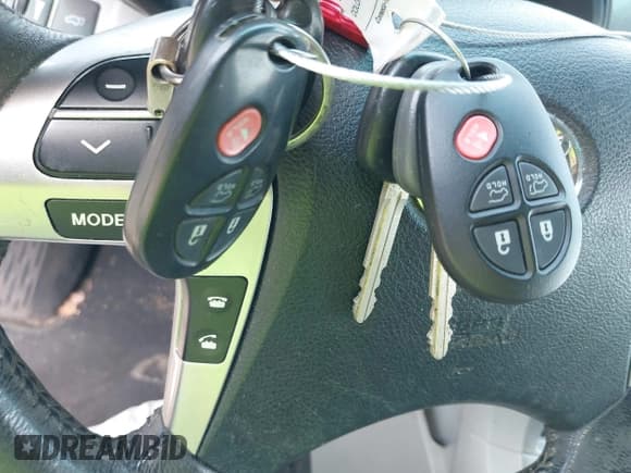 ✅ 2011 Toyota Highlander • VIN: 5TDZK3EH5BS037580 • Лот: 42915969. Опубликован ранее на IAAI с пробегом 239 192 миль. Бесплатный доступ к архиву аукционных продаж из США и подробный отчёт об истории автомобиля на DreamBid. Изображение 11.