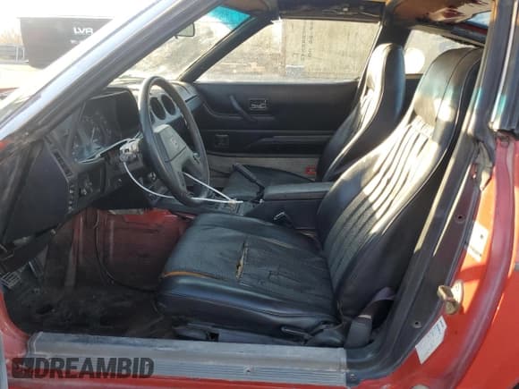 ✅ 1983 Datsun 280ZX • VIN: JN1HZ04S0DX569855 • Лот: 74027594. Опубликован ранее на Copart с пробегом 12 300 миль. Бесплатный доступ к архиву аукционных продаж из США и подробный отчёт об истории автомобиля на DreamBid. Изображение 7.