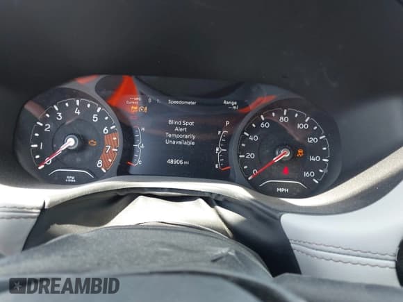 ✅ 2023 Jeep Compass (RED) Edition • VIN: 3C4NJDCNXPT542382 • Lot: 43197700. Wystawiony na IAAI z przebiegiem 48 906 mil. Bezpłatny archiwum sprzedaży aukcyjnych z USA i szczegółowy raport historii pojazdu na DreamBid. Zdjęcie 7.