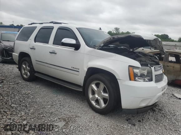 ✅ 2014 Chevrolet Tahoe LTZ • VIN: 1GNSCCE04ER134403 • Лот: 58833755. Опубликован ранее на Copart с пробегом 121 799 миль. Бесплатный доступ к архиву аукционных продаж из США и подробный отчёт об истории автомобиля на DreamBid. Изображение 4.