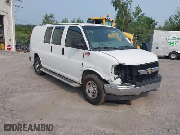 ✅ 2018 Chevrolet Express Cargo • VIN: 1GCWGAFG3J1908664 • Lot: 42523626. Listed on IAAI with 100,034 mi. Free auction sales archive from the USA and detailed vehicle history report at DreamBid. Image 1.