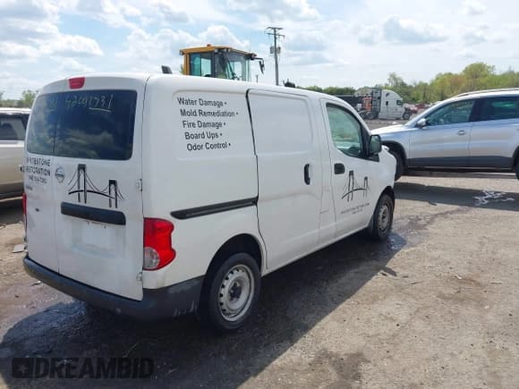 ✅ 2015 Nissan NV200 SV • VIN: 3N6CM0KN4FK732477 • Lot: 42091731. Listed on IAAI with 163,973 mi. Free auction sales archive from the USA and detailed vehicle history report at DreamBid. Image 4.