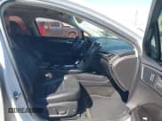 ✅ 2016 Ford Fusion SE • VIN: 1FA6P0HD5G5135183 • Lot: 43655651. Wystawiony na IAAI z przebiegiem 124 915 mil. Bezpłatny archiwum sprzedaży aukcyjnych z USA i szczegółowy raport historii pojazdu na DreamBid. Zdjęcie 5.